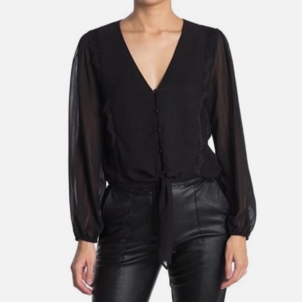 WAYF LACE TRIM TIE FRONT BLOUSE ❤️IN STORES❤️